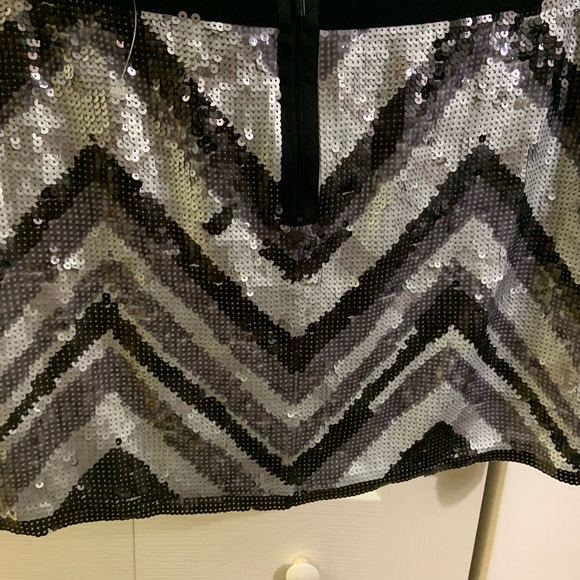 BCBG sequin skirt - Picture 3 of 3